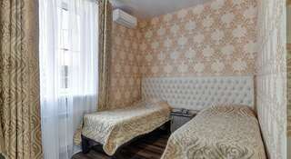 Гостиница Голд Волгоград Стандартный двухместный номер с 2 отдельными кроватями-1